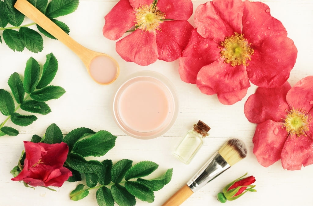 coconut oil and hibiscus hair masks