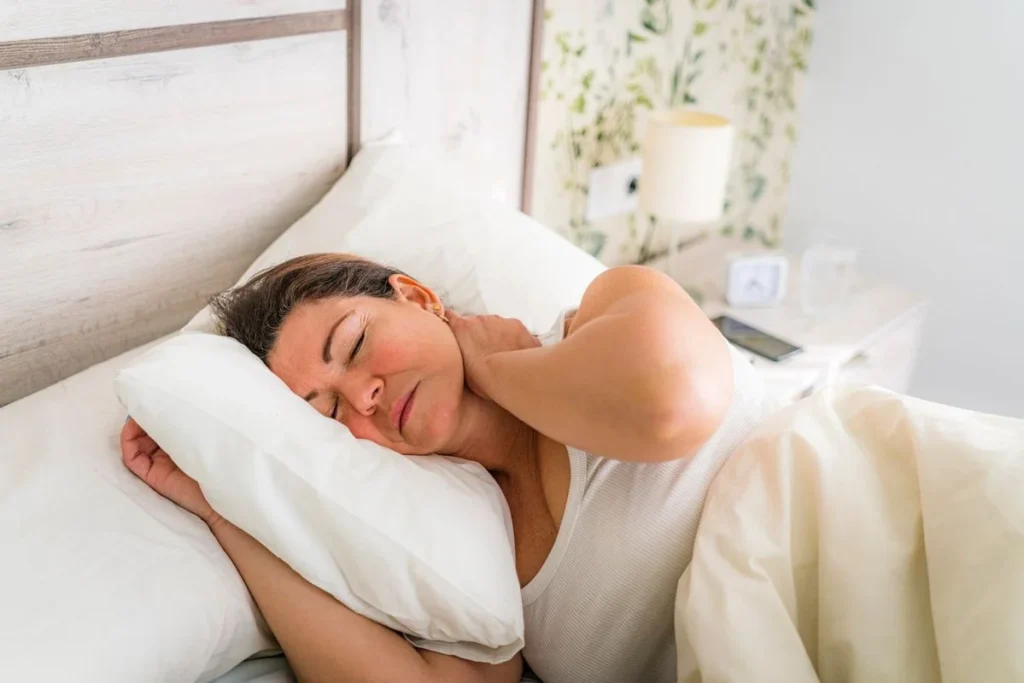 sleeping mistakes- best sleeping position to avoid neck pain