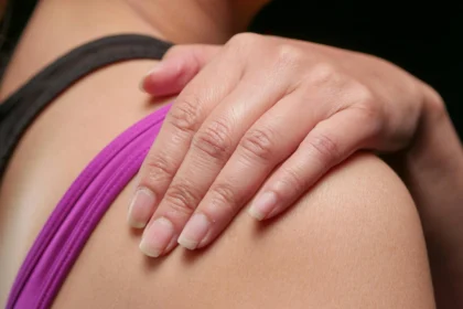 signs of shoulder instability