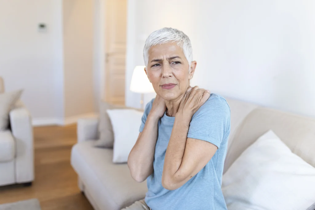 can hormones cause shoulder pain