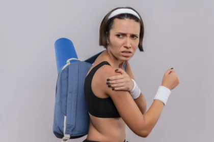 gym mistakes that cause shoulder pain