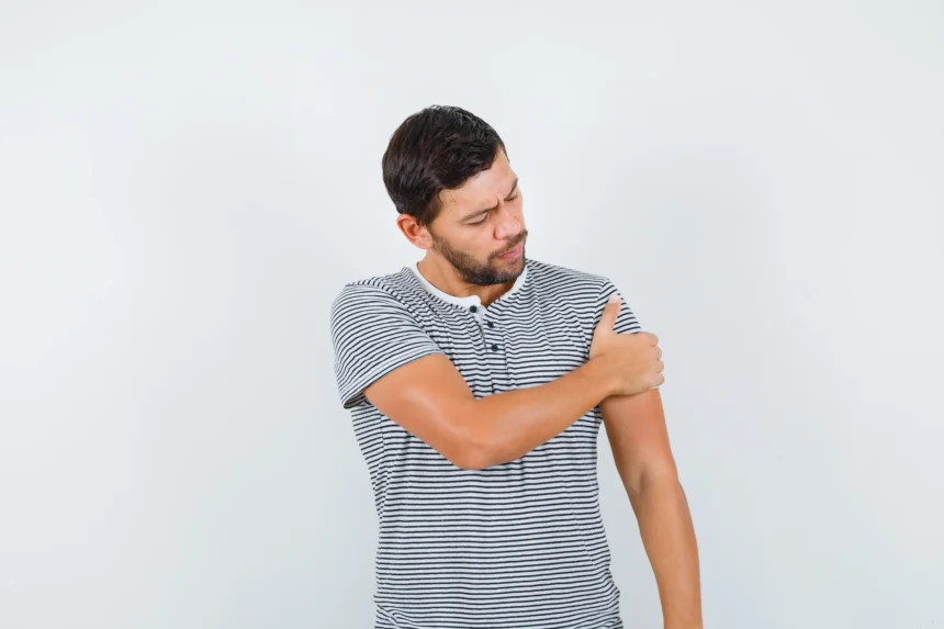 why does shoulder pain cause numbness