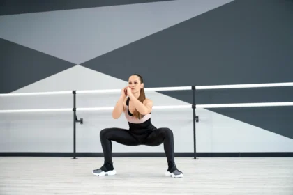 Hip pain during deep squats
